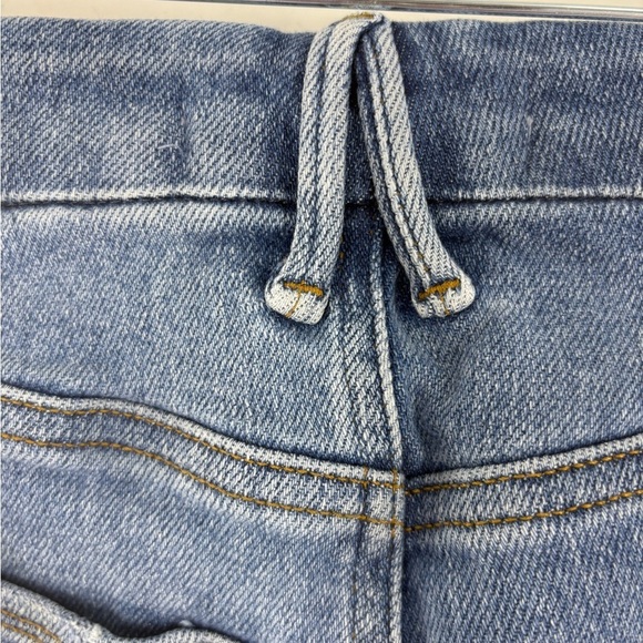 Good American Medium Wash Destress  Skinny Jeans 4/36 - Picture 2 of 4